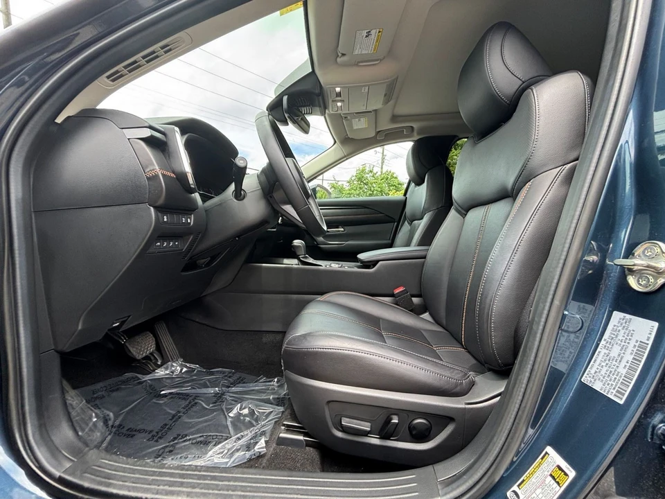 2025 Mazda CX-50 - Image 26 of 31