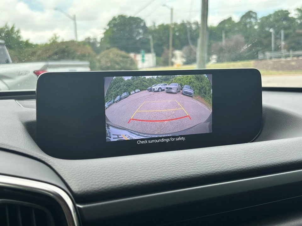2025 Mazda CX-50 - Image 24 of 31