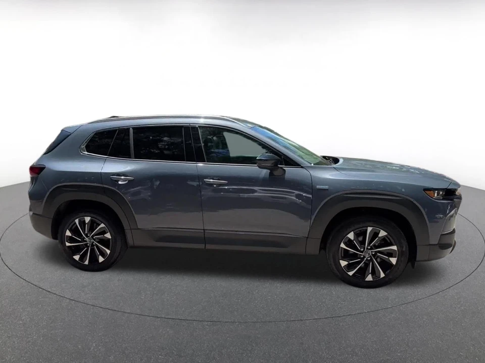 2025 Mazda CX-50 - Image 15 of 31