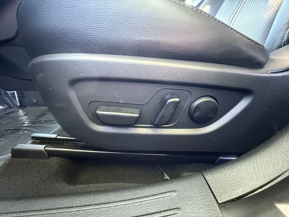 2025 Mazda CX-50 - Image 26 of 31