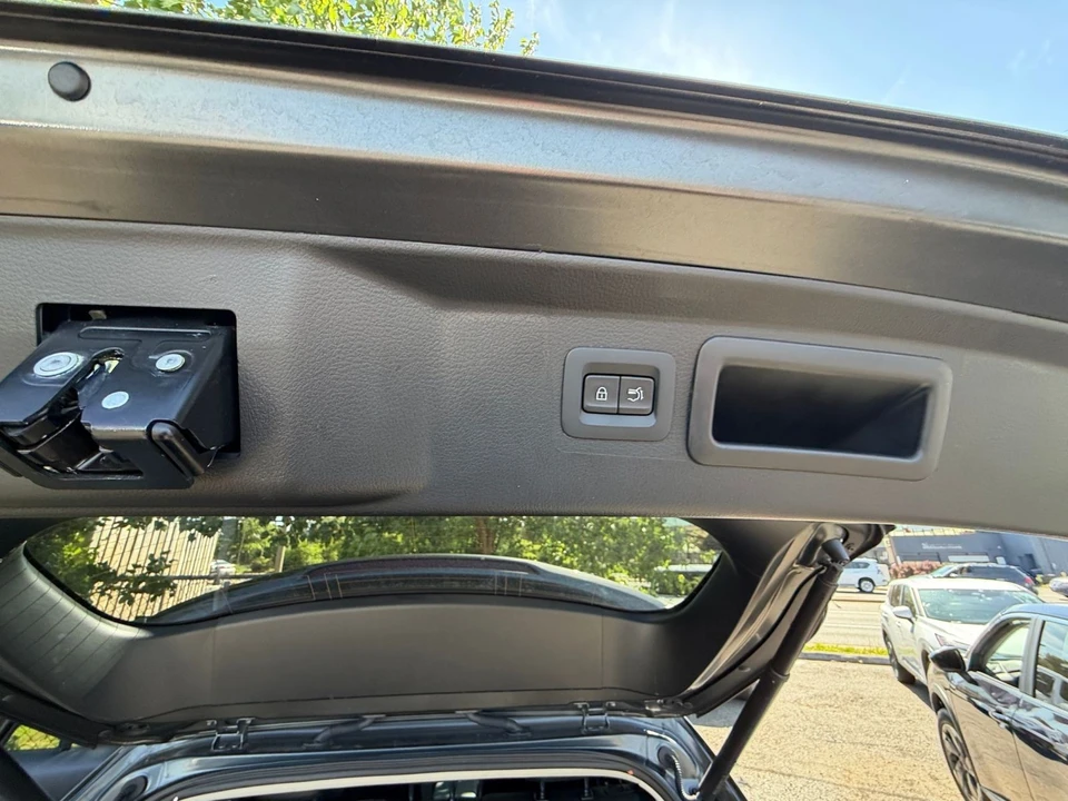 2025 Mazda CX-50 - Image 27 of 31