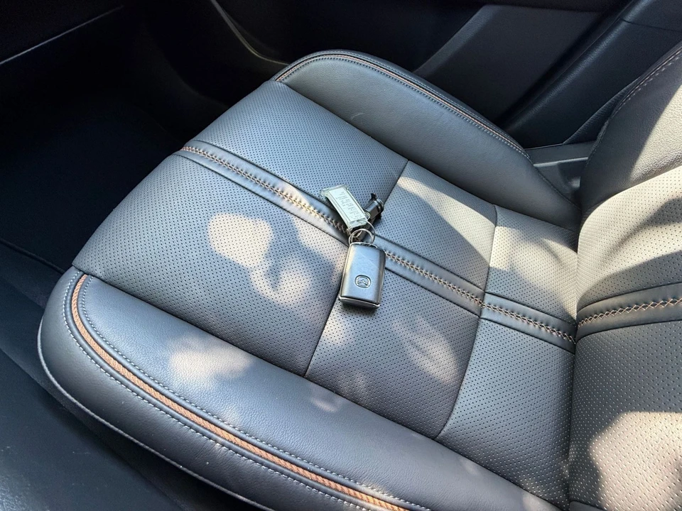 2025 Mazda CX-50 - Image 25 of 31