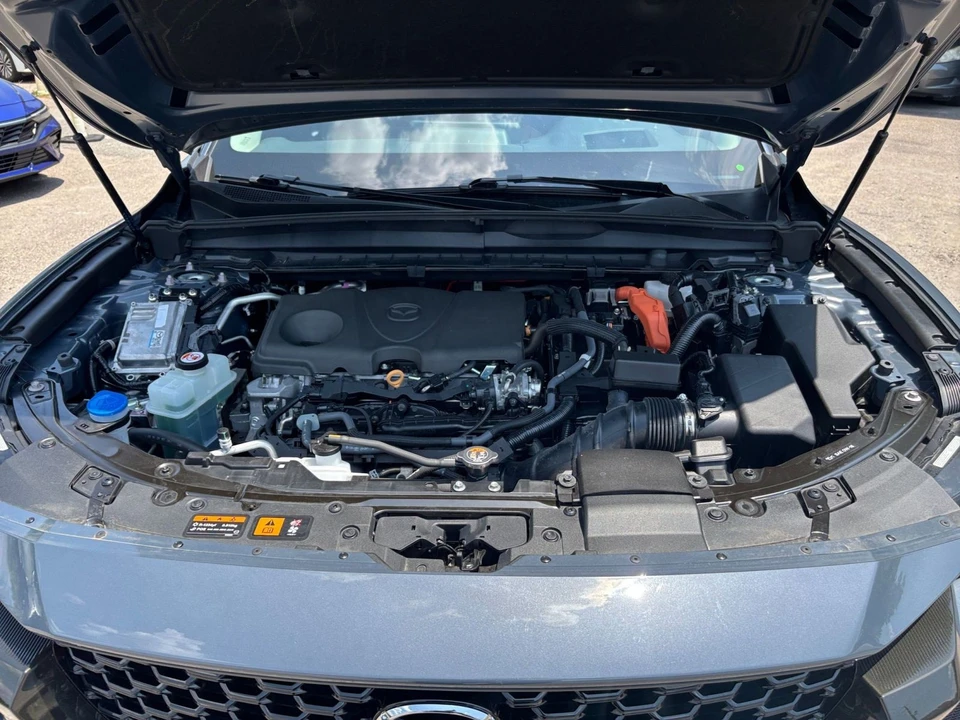 2025 Mazda CX-50 - Image 26 of 31