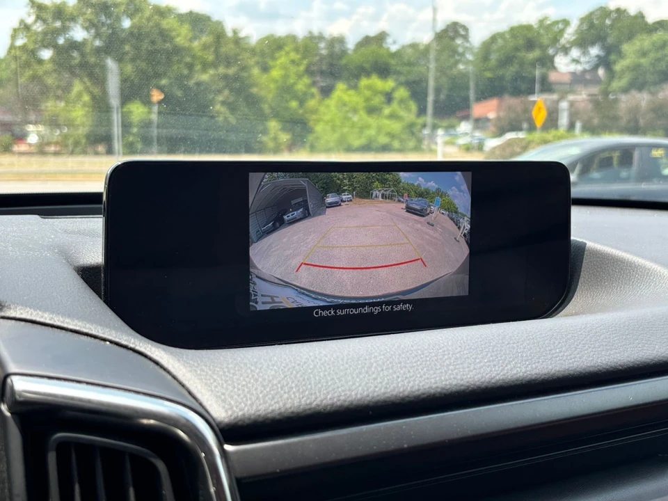 2025 Mazda CX-50 - Image 19 of 31