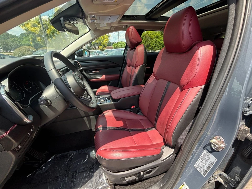 2025 Mazda CX-50 - Image 30 of 31