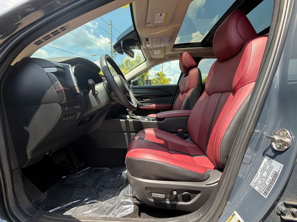 2025 Mazda CX-50 - Image 21 of 31