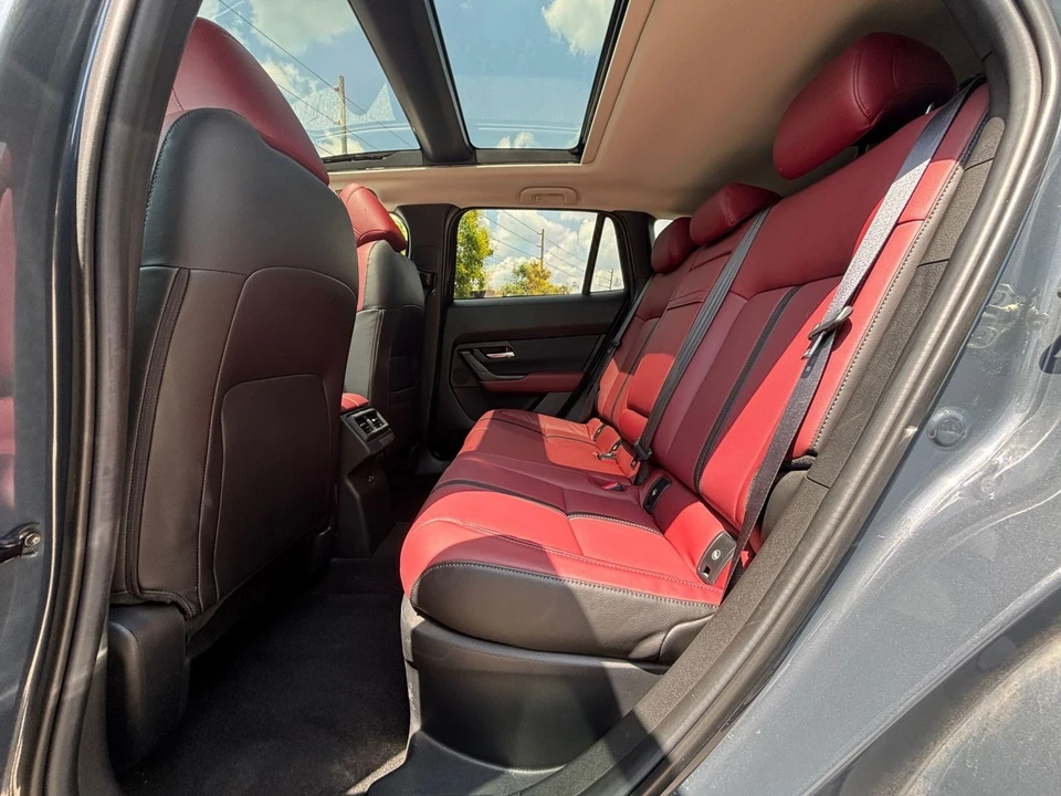 2025 Mazda CX-50 - Image 24 of 31