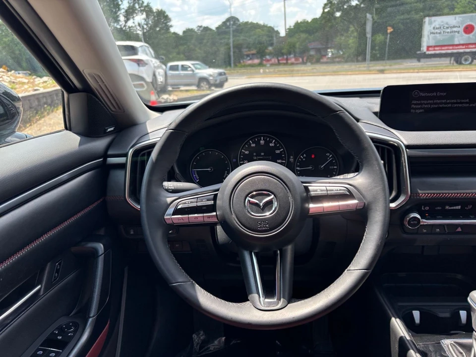 2025 Mazda CX-50 - Image 28 of 31