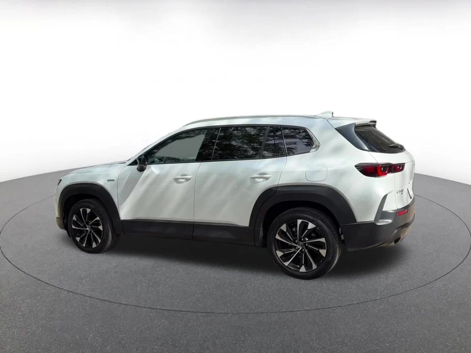 2025 Mazda CX-50 - Image 12 of 31