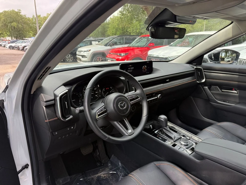 2025 Mazda CX-50 - Image 28 of 31