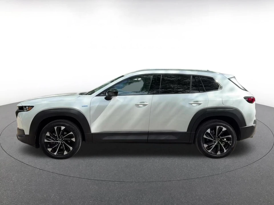 2025 Mazda CX-50 - Image 11 of 31