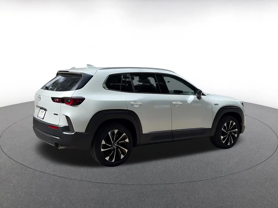 2025 Mazda CX-50 - Image 17 of 31