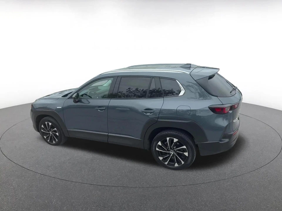 2025 Mazda CX-50 - Image 12 of 31