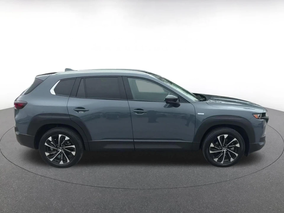 2025 Mazda CX-50 - Image 18 of 31