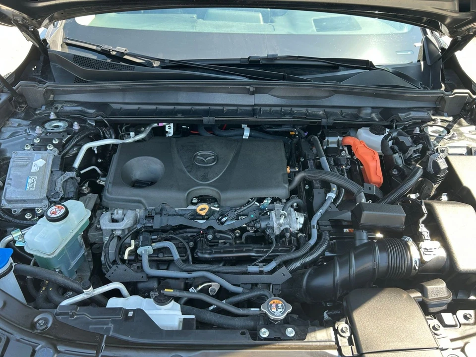 2025 Mazda CX-50 - Image 30 of 31