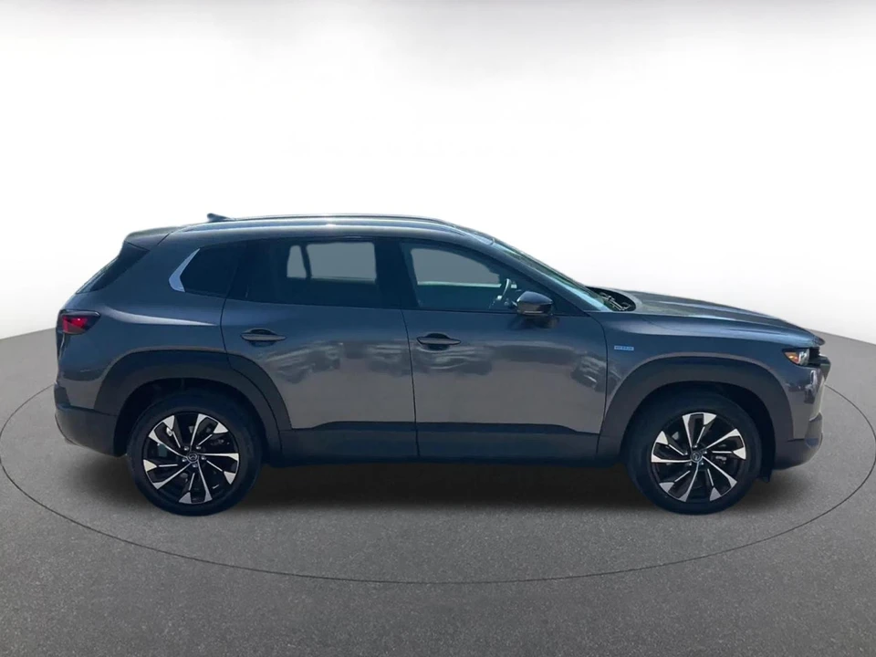 2025 Mazda CX-50 - Image 18 of 31