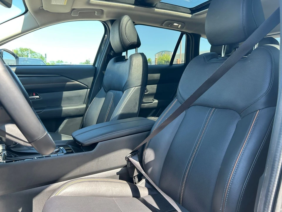 2025 Mazda CX-50 - Image 29 of 31