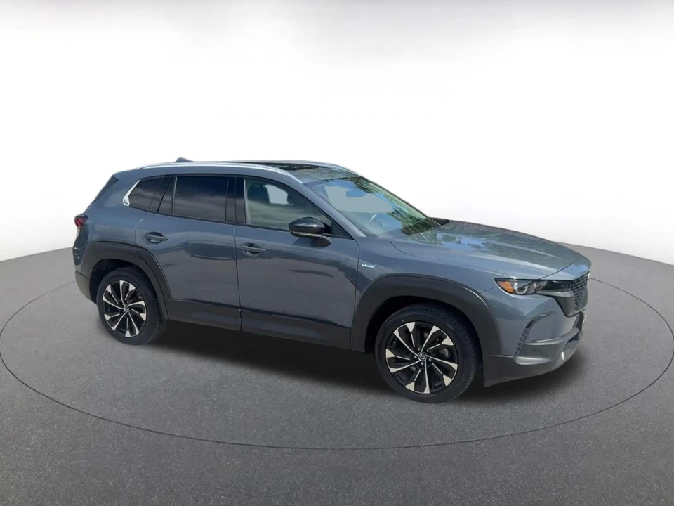 2025 Mazda CX-50 - Image 2 of 31