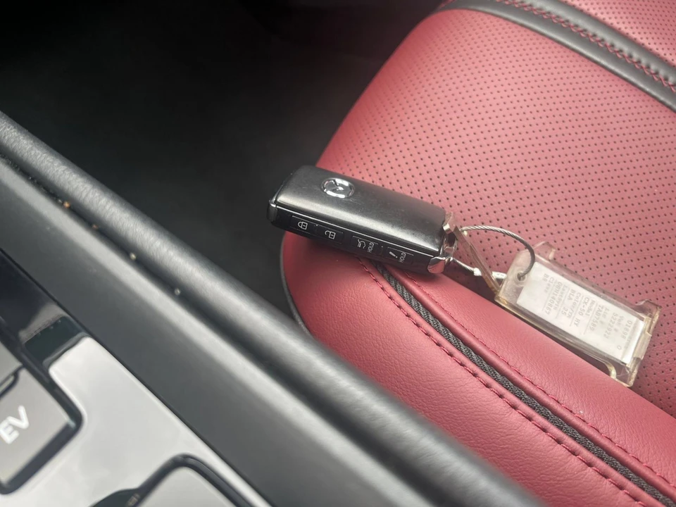 2025 Mazda CX-50 - Image 23 of 31