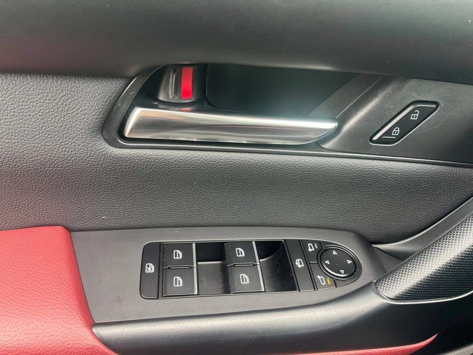 2025 Mazda CX-50 - Image 20 of 31