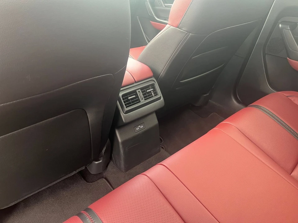 2025 Mazda CX-50 - Image 25 of 31