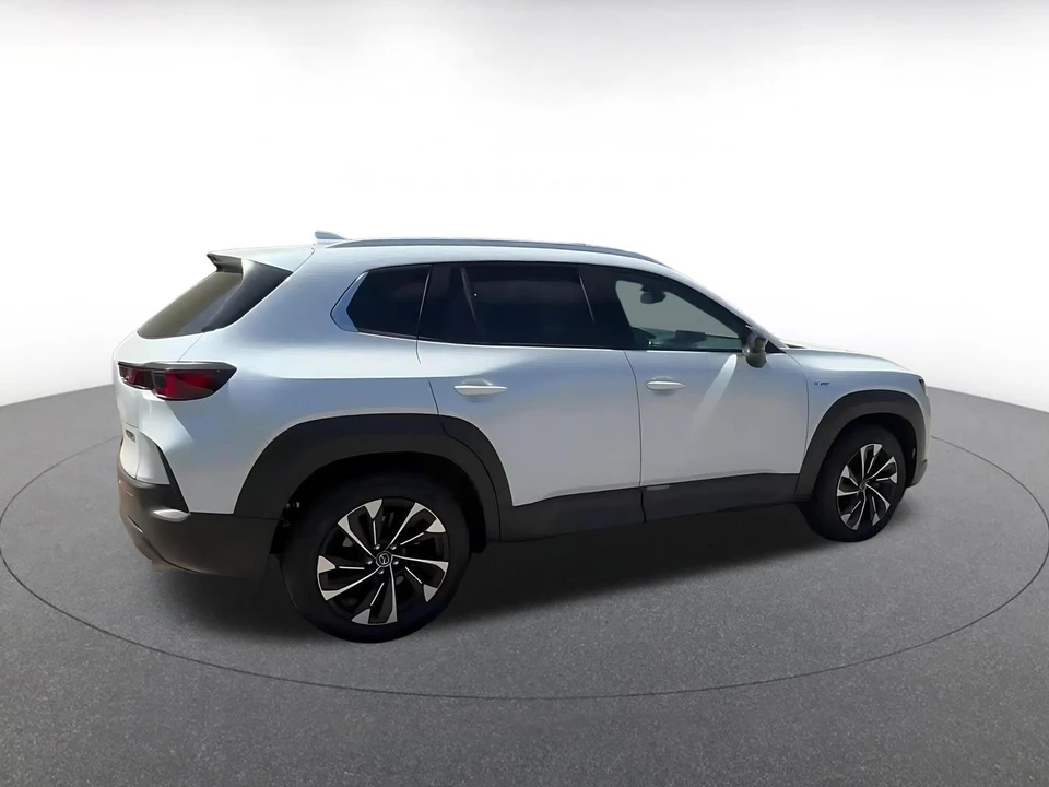2025 Mazda CX-50 - Image 17 of 31
