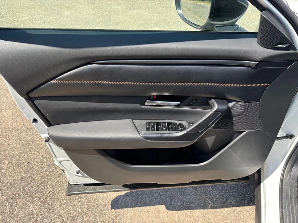 2025 Mazda CX-50 - Image 20 of 31