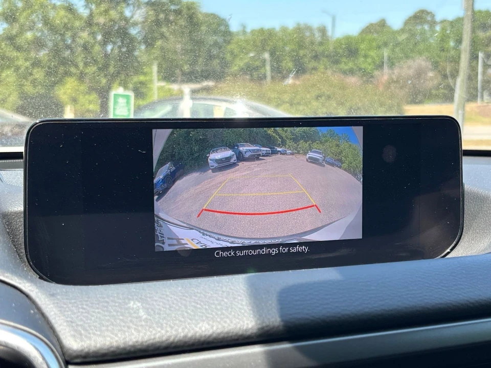 2025 Mazda CX-50 - Image 18 of 31