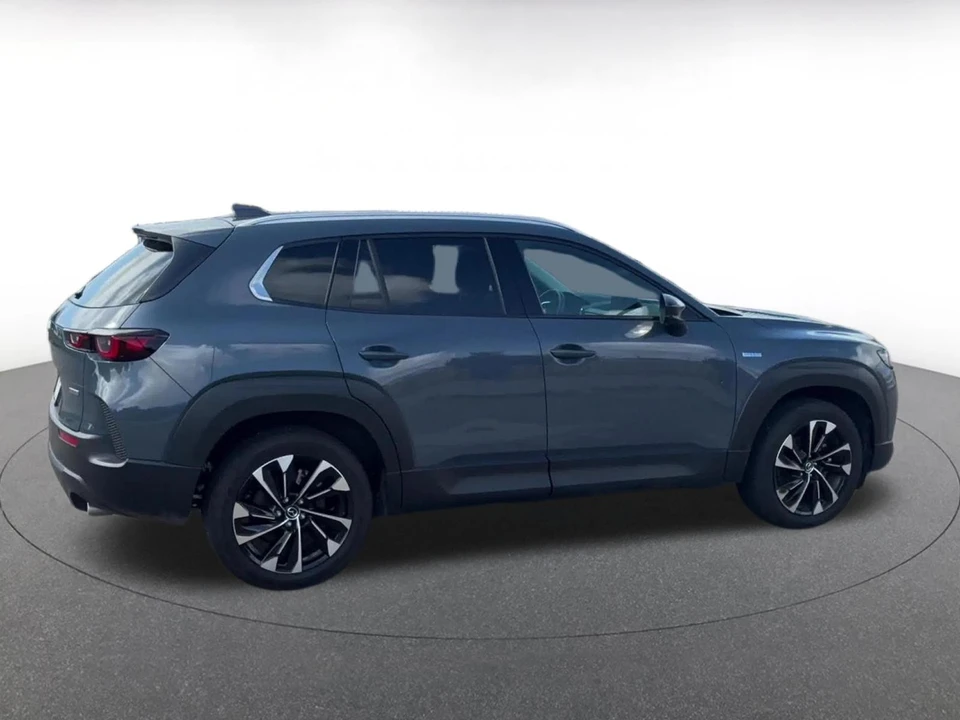 2025 Mazda CX-50 - Image 17 of 31