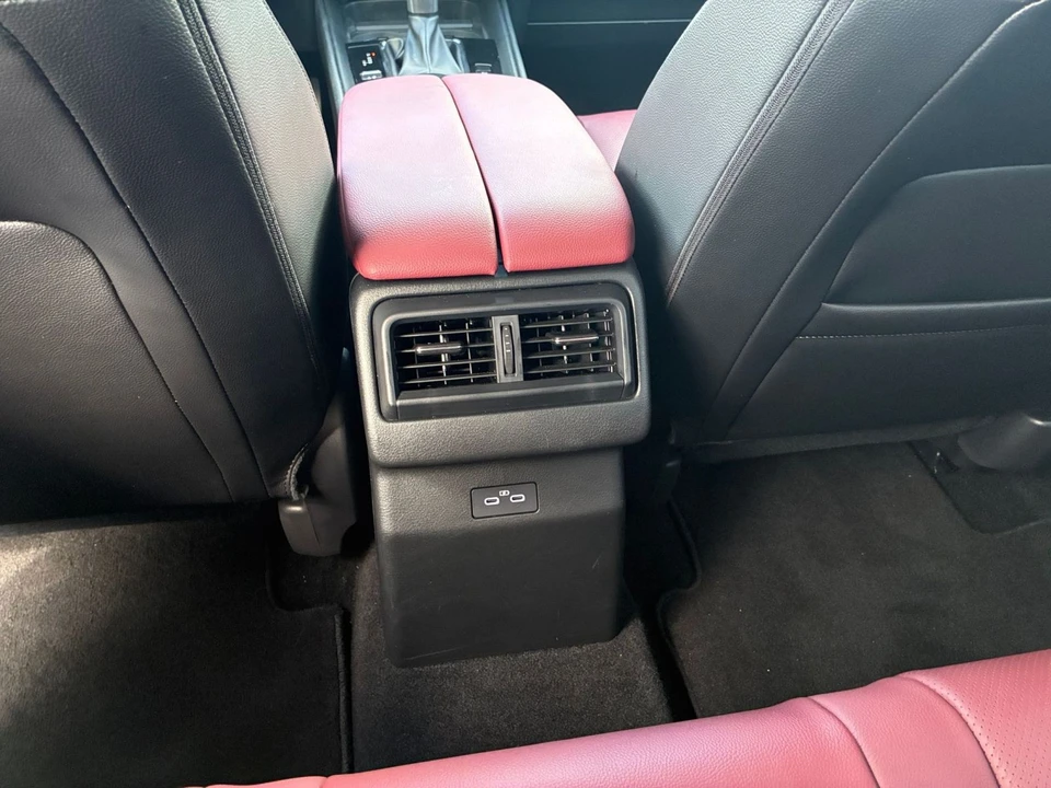 2025 Mazda CX-50 - Image 26 of 31