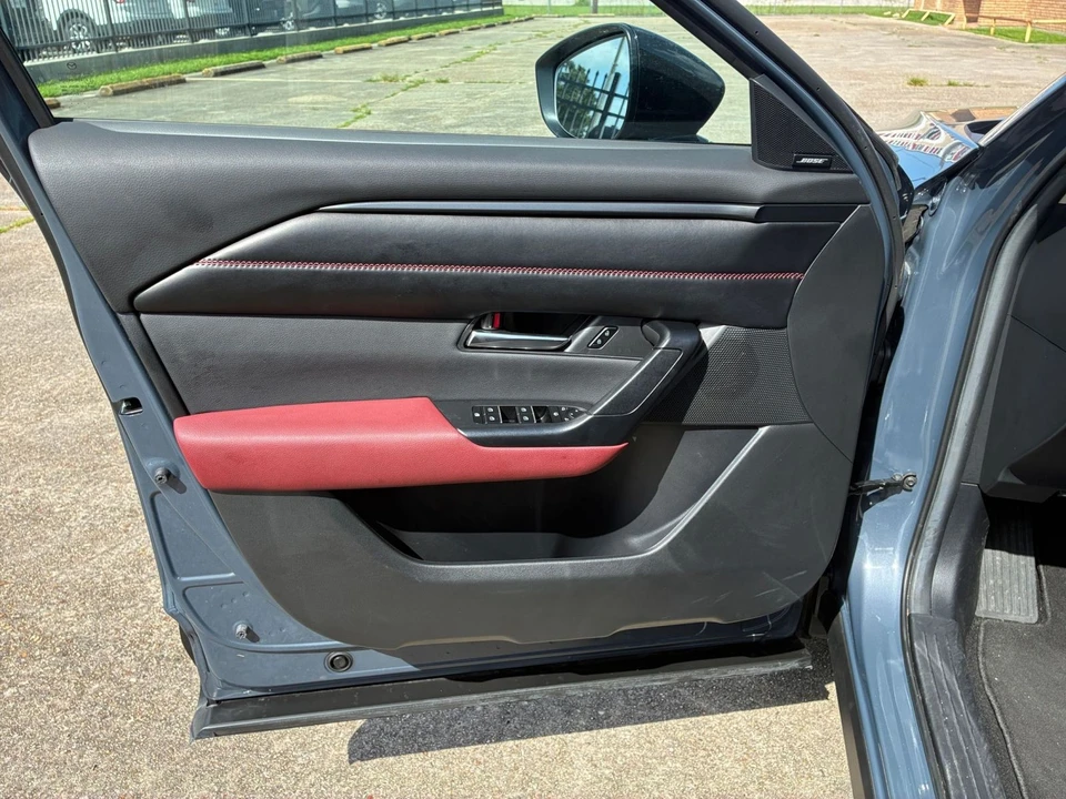 2025 Mazda CX-50 - Image 20 of 31