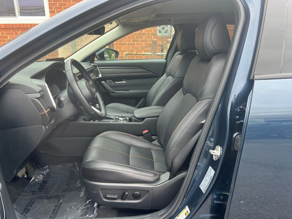 2025 Mazda CX-50 - Image 23 of 31