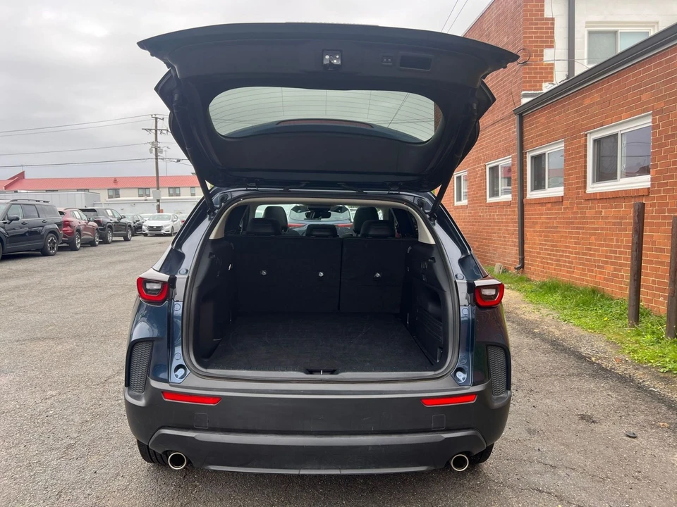 2025 Mazda CX-50 - Image 28 of 31