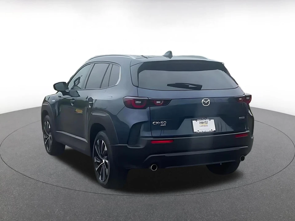 2025 Mazda CX-50 - Image 13 of 31