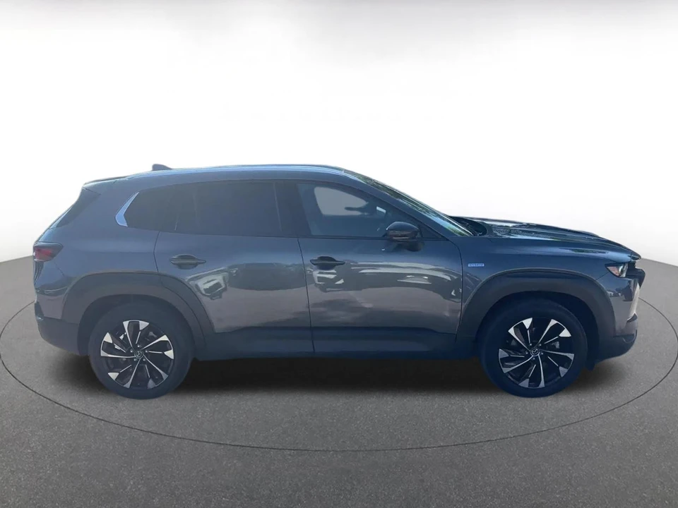 2025 Mazda CX-50 - Image 18 of 31