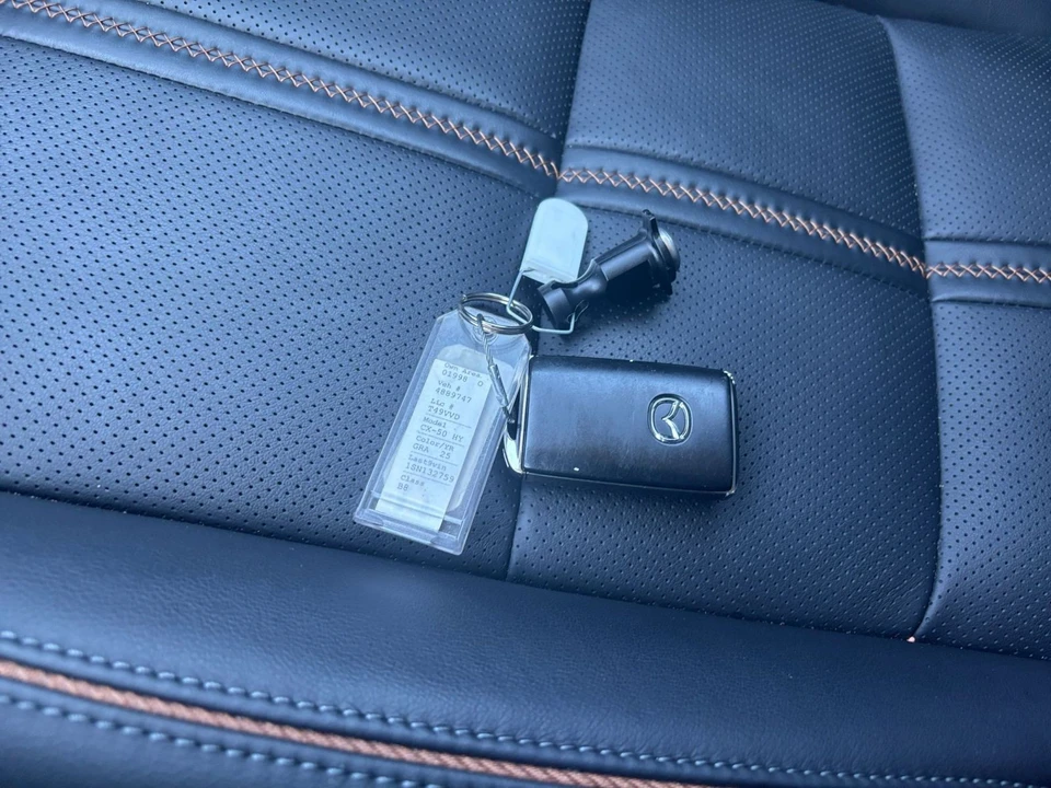 2025 Mazda CX-50 - Image 20 of 31