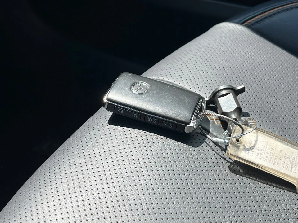 2025 Mazda CX-50 - Image 23 of 31