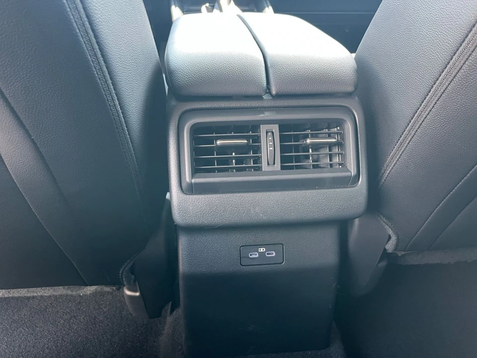 2025 Mazda CX-50 - Image 26 of 31