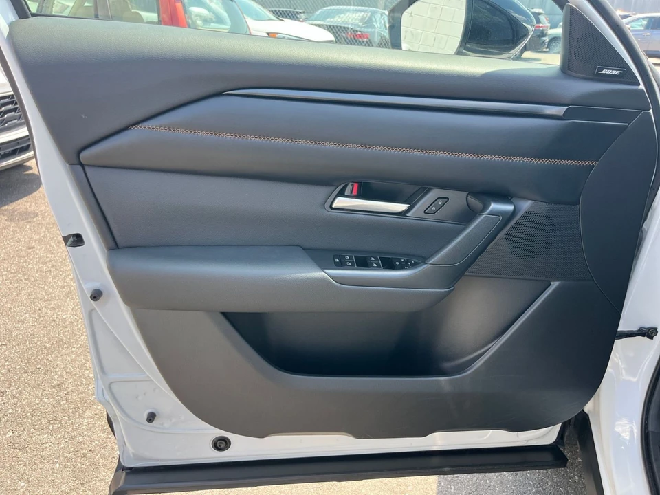 2025 Mazda CX-50 - Image 20 of 31