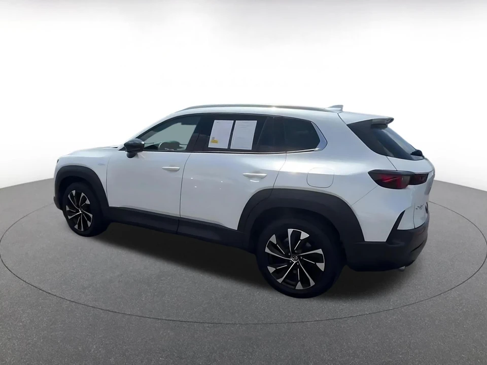2025 Mazda CX-50 - Image 9 of 31