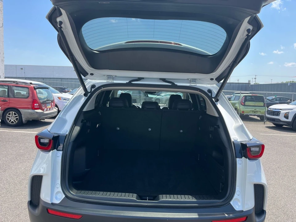 2025 Mazda CX-50 - Image 30 of 31