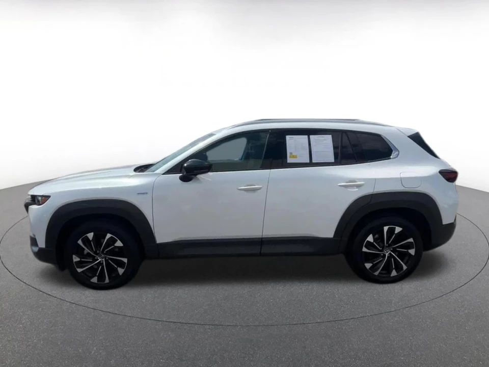 2025 Mazda CX-50 - Image 8 of 31