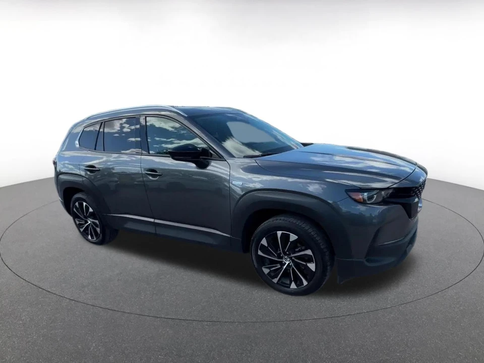 2025 Mazda CX-50 - Image 2 of 31