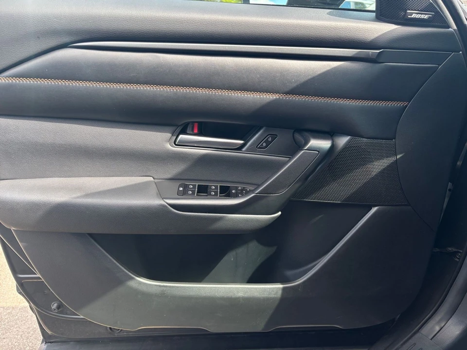 2025 Mazda CX-50 - Image 17 of 31