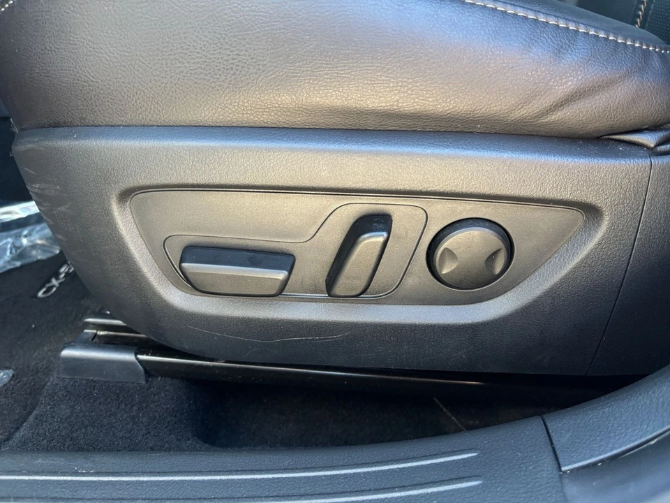 2025 Mazda CX-50 - Image 24 of 31