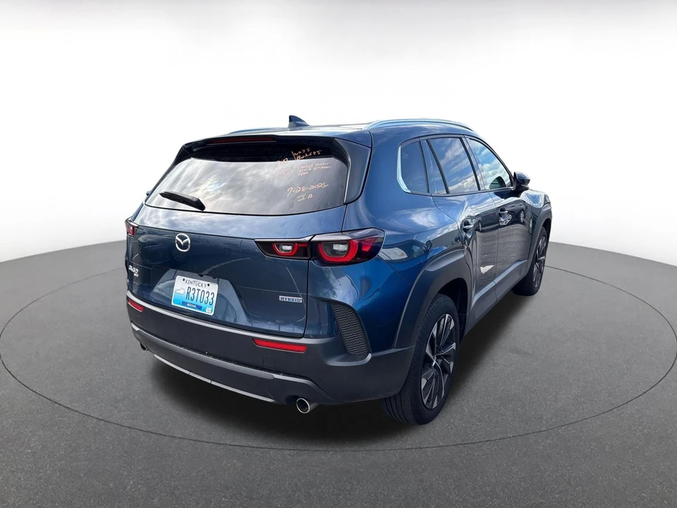 2025 Mazda CX-50 - Image 17 of 25