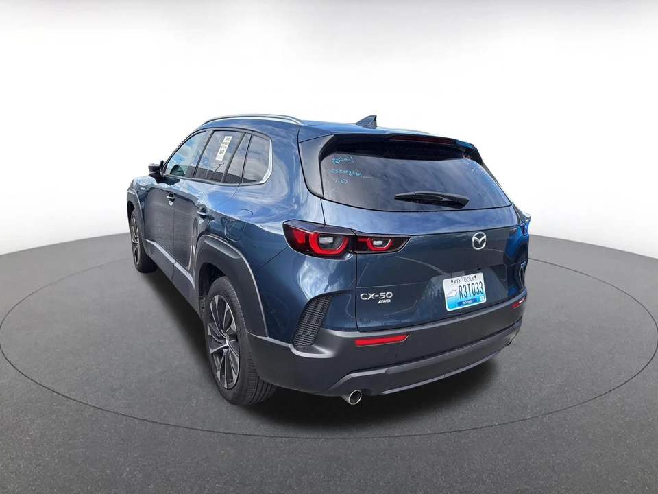 2025 Mazda CX-50 - Image 13 of 25