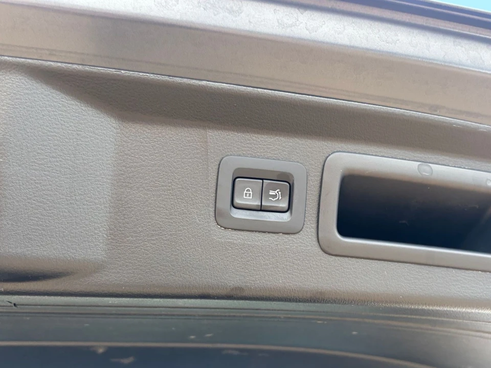 2025 Mazda CX-50 - Image 25 of 31