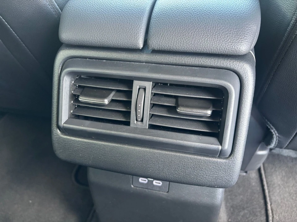 2025 Mazda CX-50 - Image 26 of 31