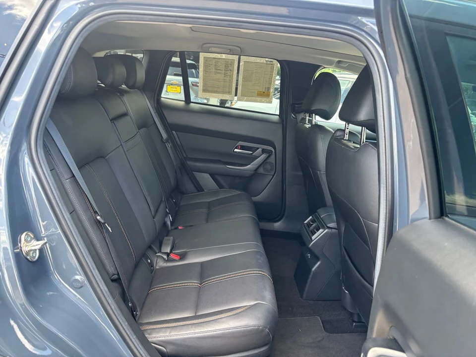 2025 Mazda CX-50 - Image 29 of 31